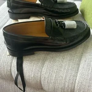 Gucci WOMANS 8.5 Black leather monogram loafer NWT Gucci Black Loafers | Snake - Gem main image 4